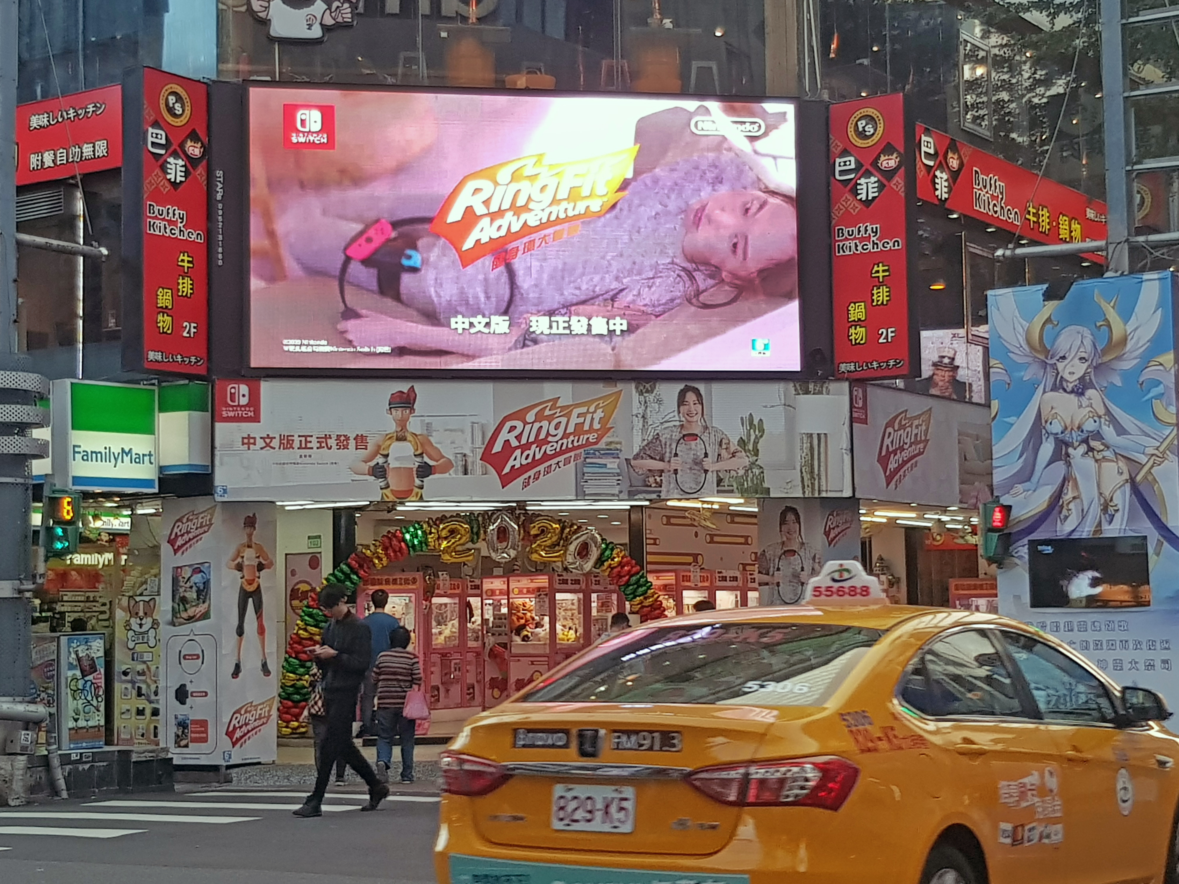 台北西門町電視牆+牌樓(武昌街)-0-刊登類型:電影宣傳